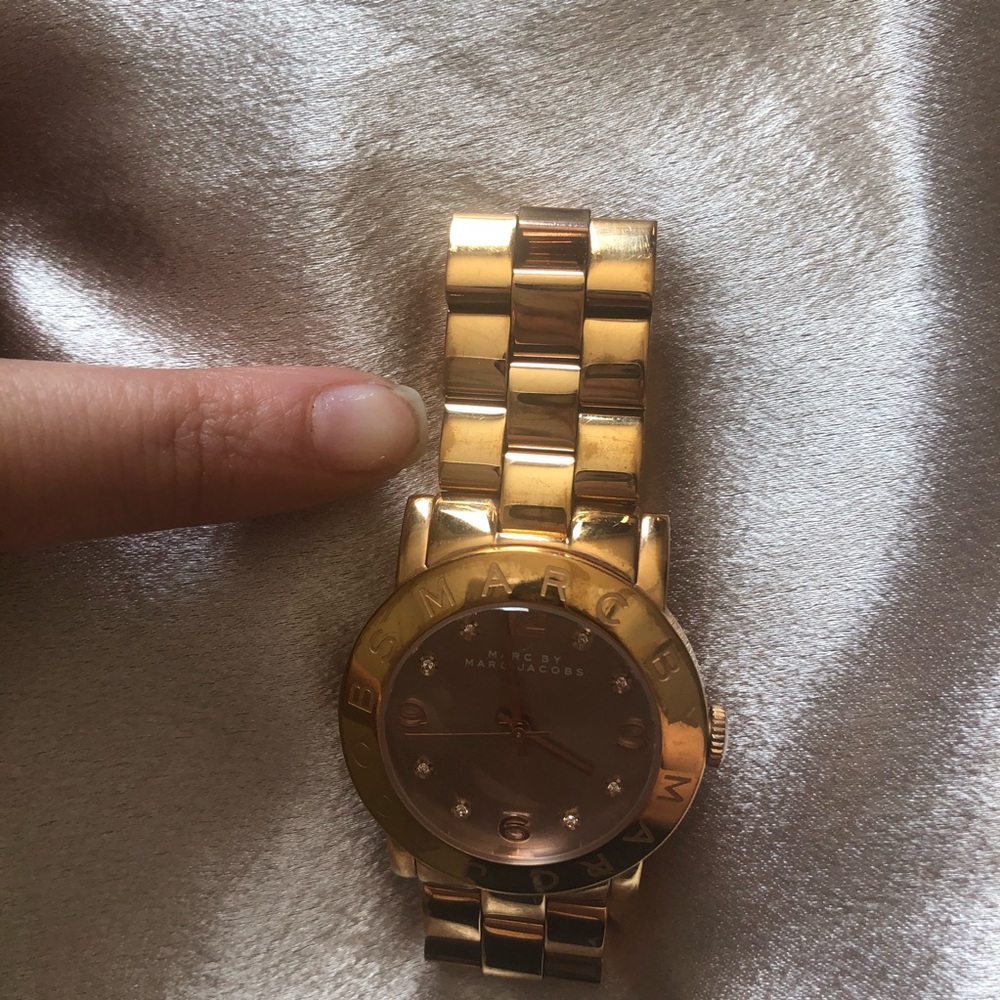 Marc Jacobs Women’s Rose Gold Watch - Picture 8 of 8